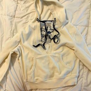 Cute pullover